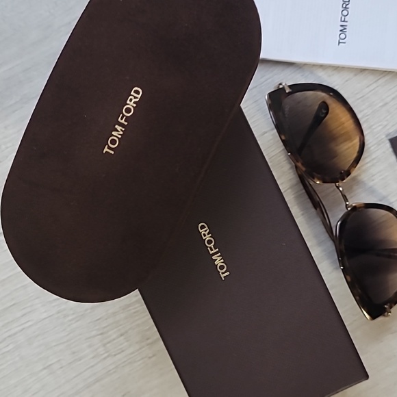 Tom Ford Sunglasses - Picture 6 of 12